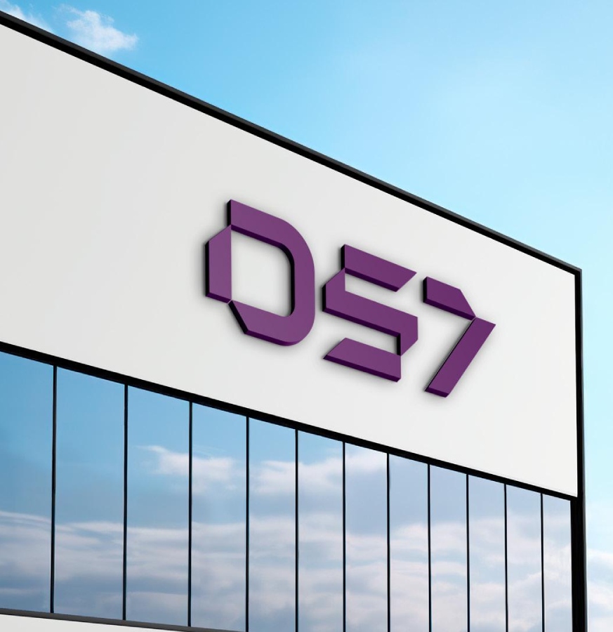 DS7 2025